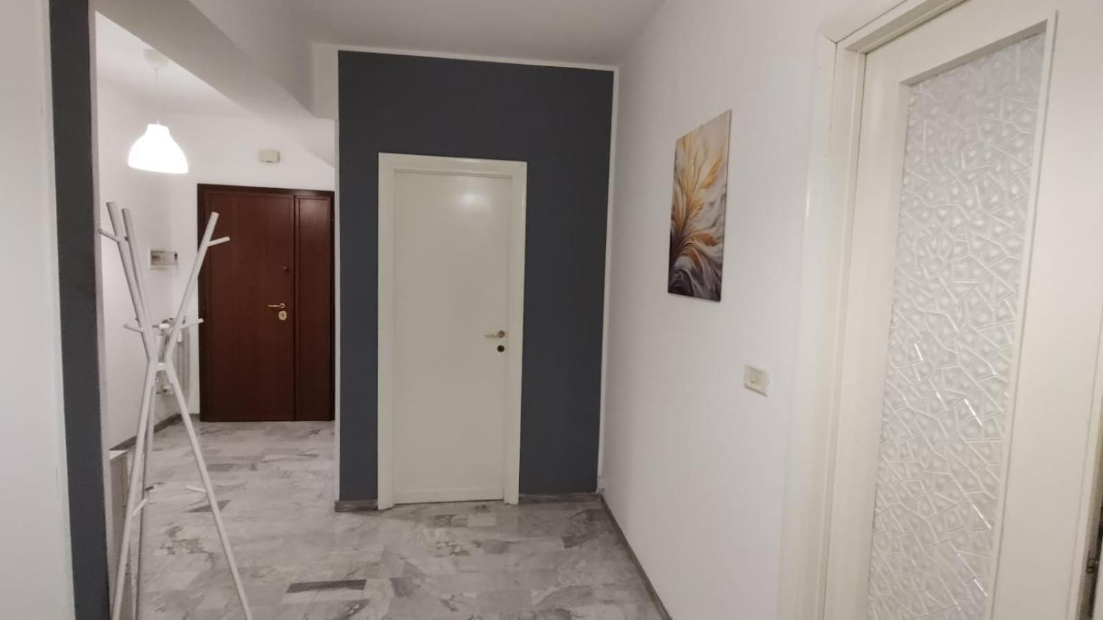 Voila By Gabrisa - Near Metro Line A Apartment *